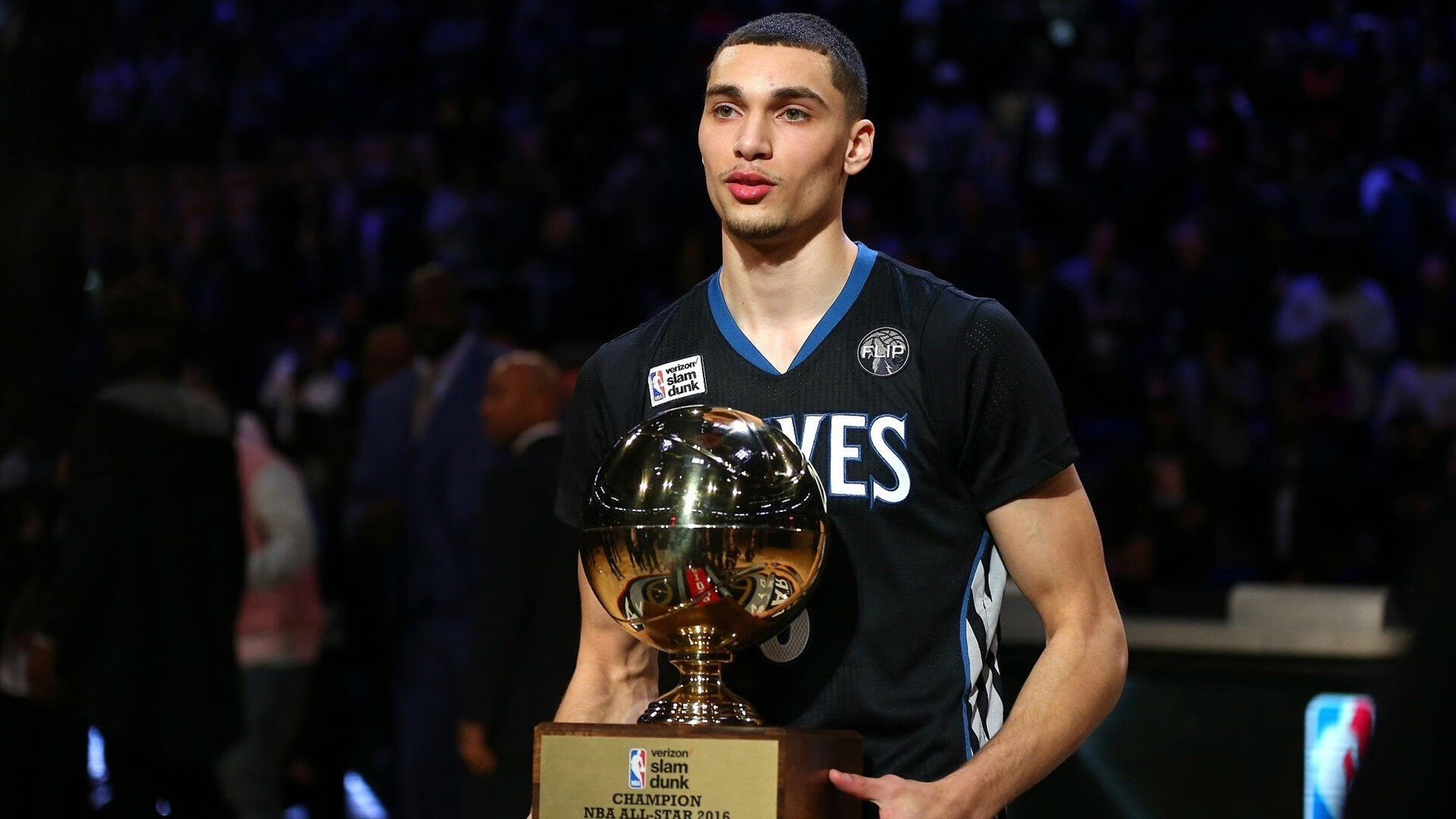 九游娱乐中国-76人组织球员参与家庭日活动提升归属感，76人成员名单