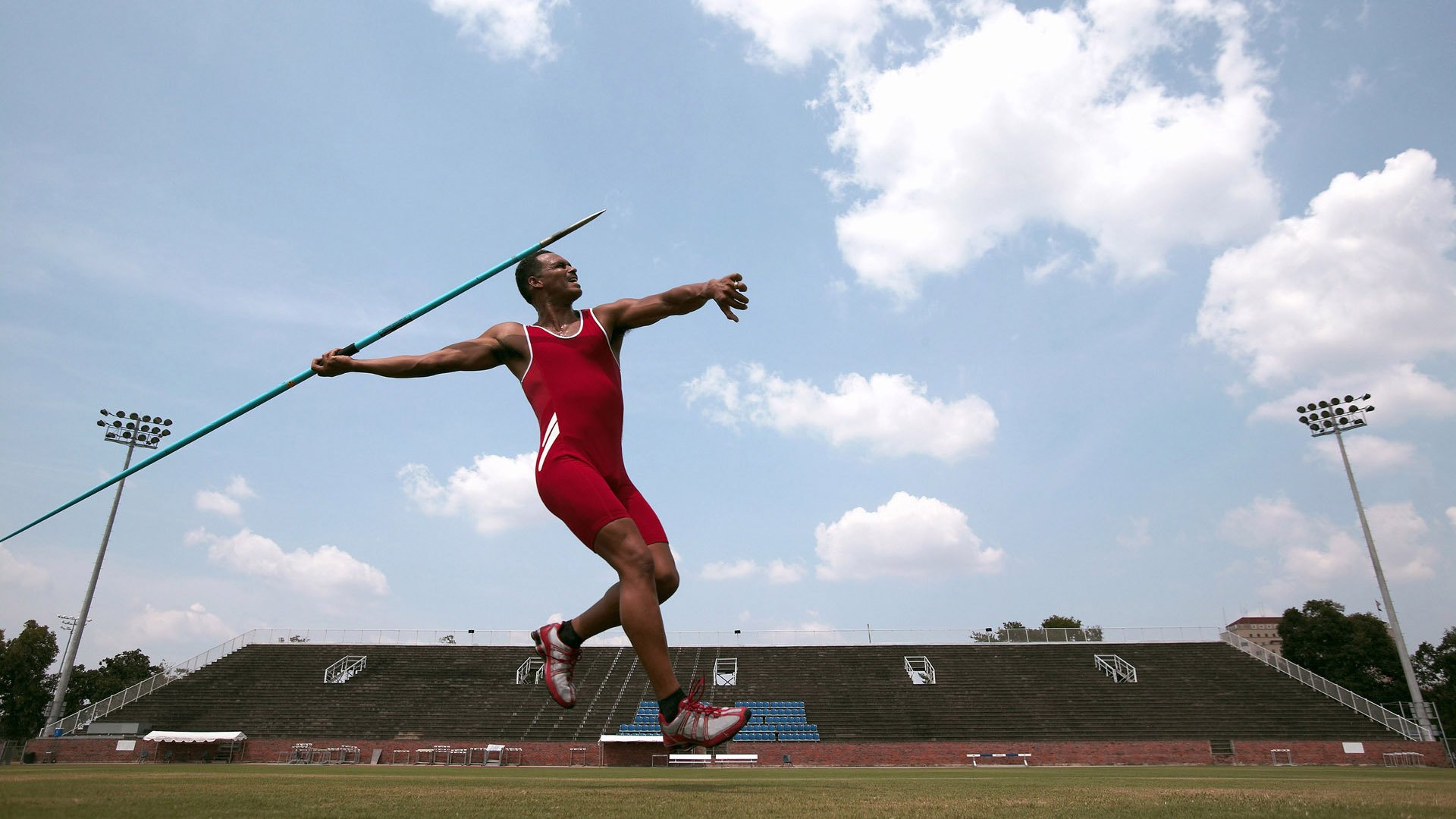 九游娱乐入口-200米自由泳选手配速均衡合理，200米自由泳正常人多少秒