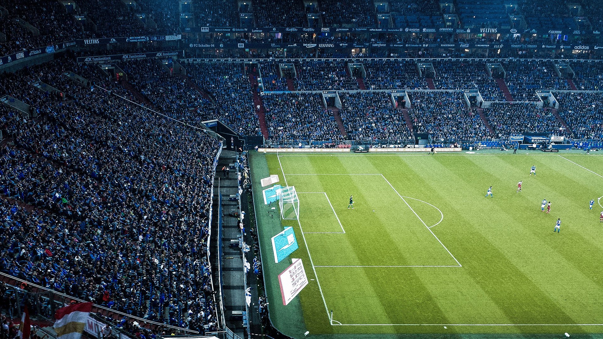 世界杯:球员家属在社交媒体晒幕后合照 揭开更衣室外温情一面